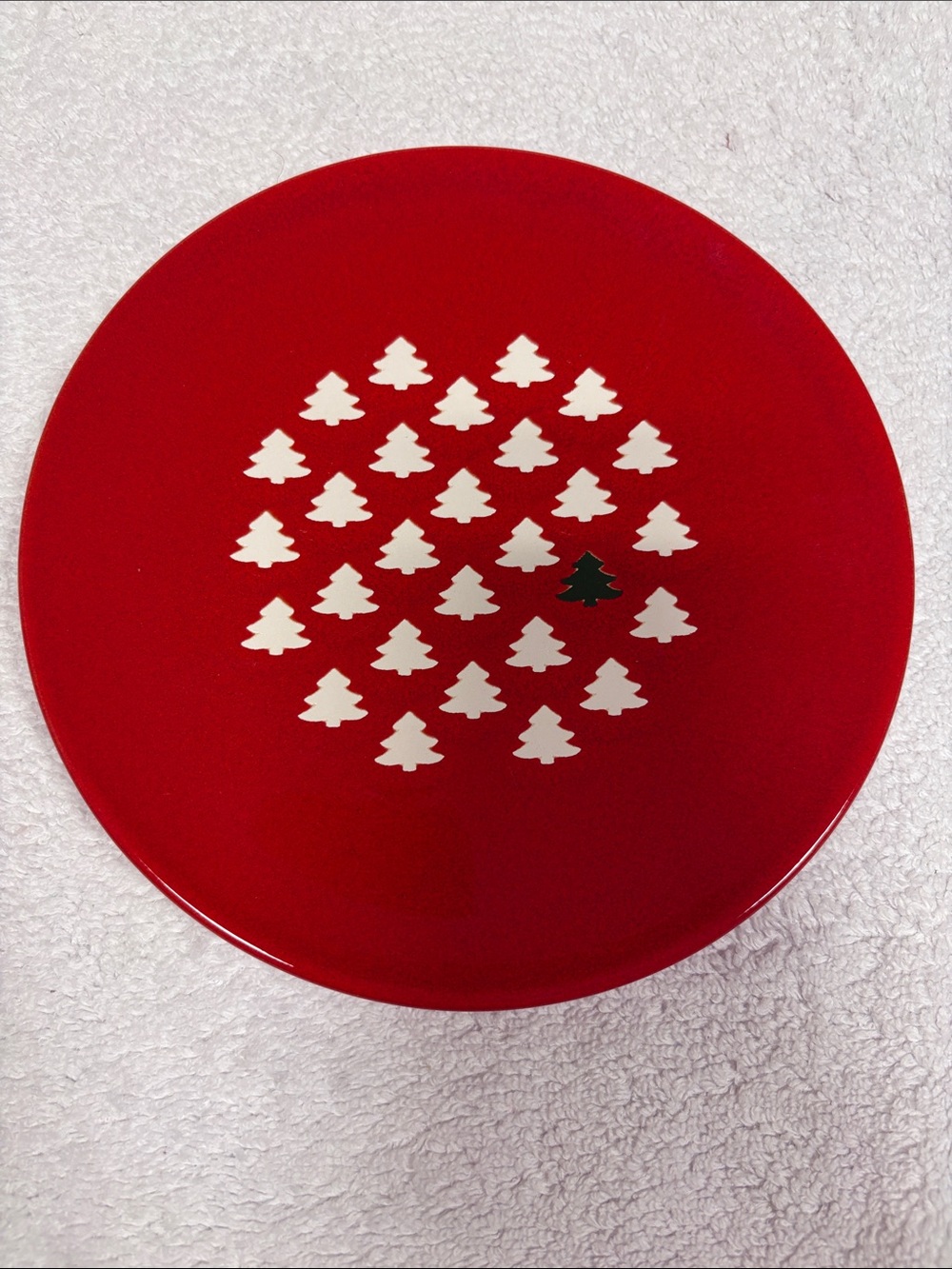 Waechtersbach Festive Red Holiday Christmas 8” plate with Tree Motif